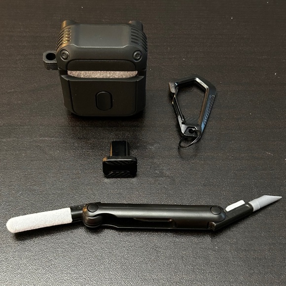 Airpods 1st & 2nd Generation Protective Case - Picture 2 of 7